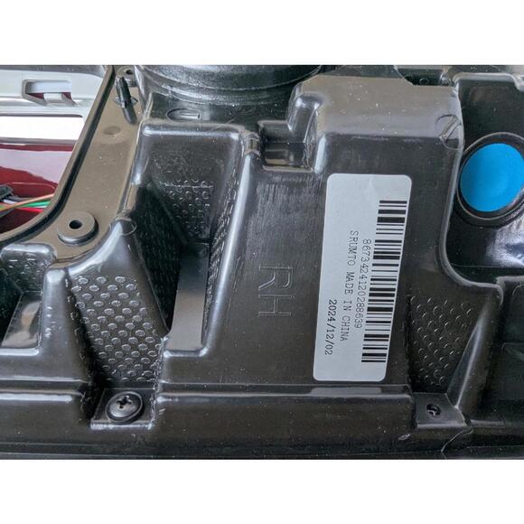 LED Tail Light Right Passenger Side Ford F150 2018-2020 W/Blind Spot Brakelights - Picture 9 of 9